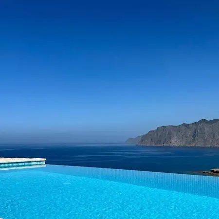 Petra Nova * Mochlos